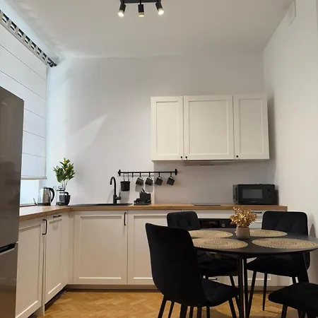 Kobiela Ktw Center Κατοβίτσε